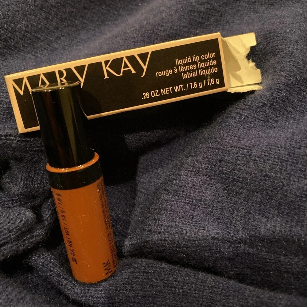 *NEW* Mary Kay‎ Liquid Lip Color - Cherry Coffee